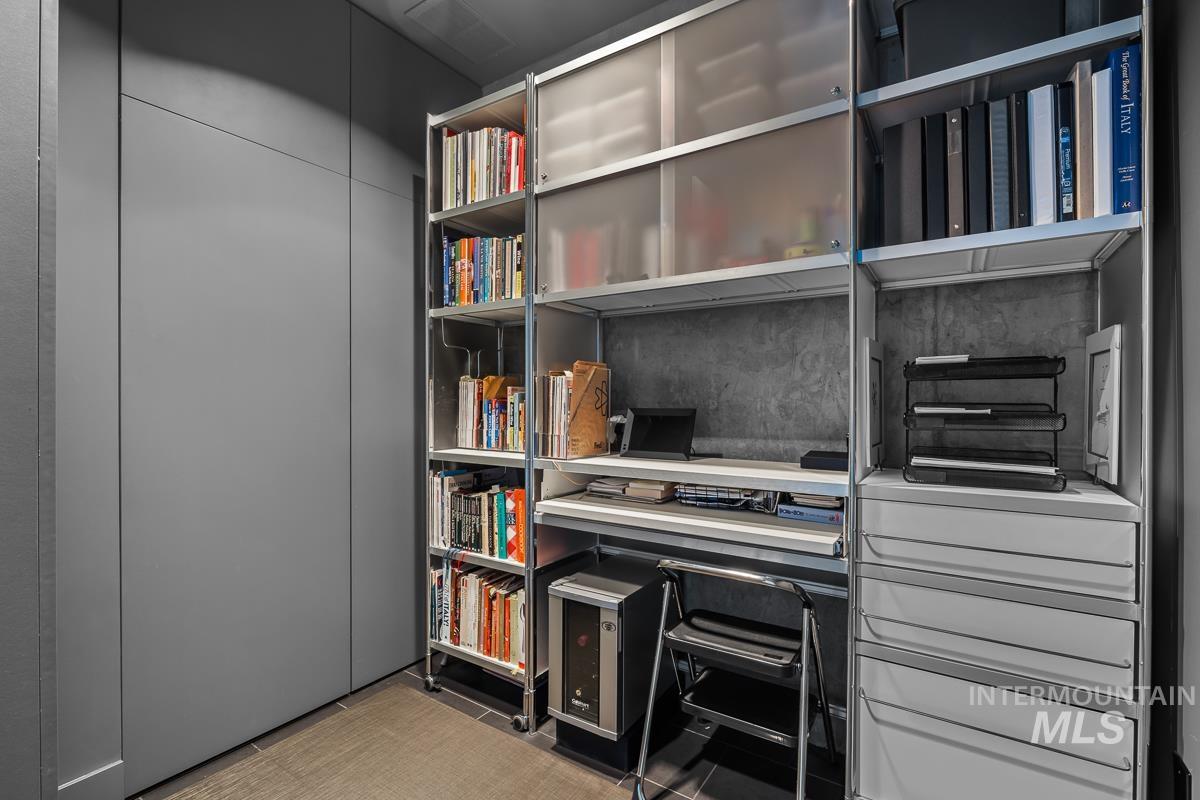 851 W Front Street, Boise, Idaho 83702-5856, 2 Bedrooms, 2 Bathrooms, Residential For Sale, Price $1,085,000, 98967809