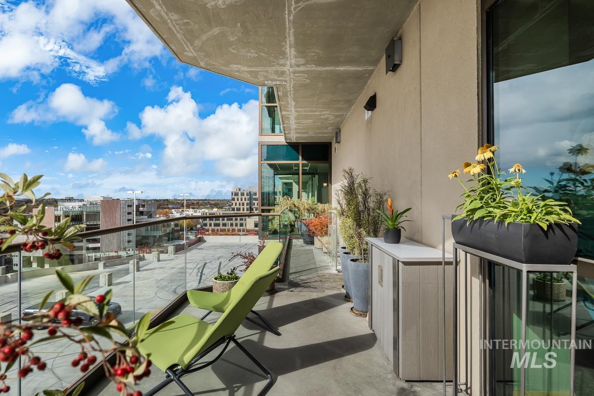 851 W Front Street, Boise, Idaho 83702-5856, 2 Bedrooms, 2 Bathrooms, Residential For Sale, Price $1,085,000, 98967809