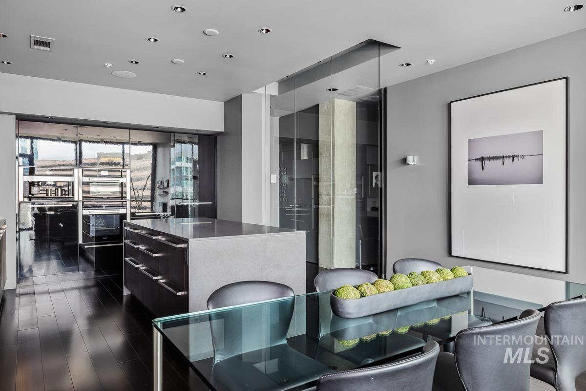 851 W Front Street, Boise, Idaho 83702-5856, 2 Bedrooms, 2 Bathrooms, Residential For Sale, Price $1,085,000, 98967809