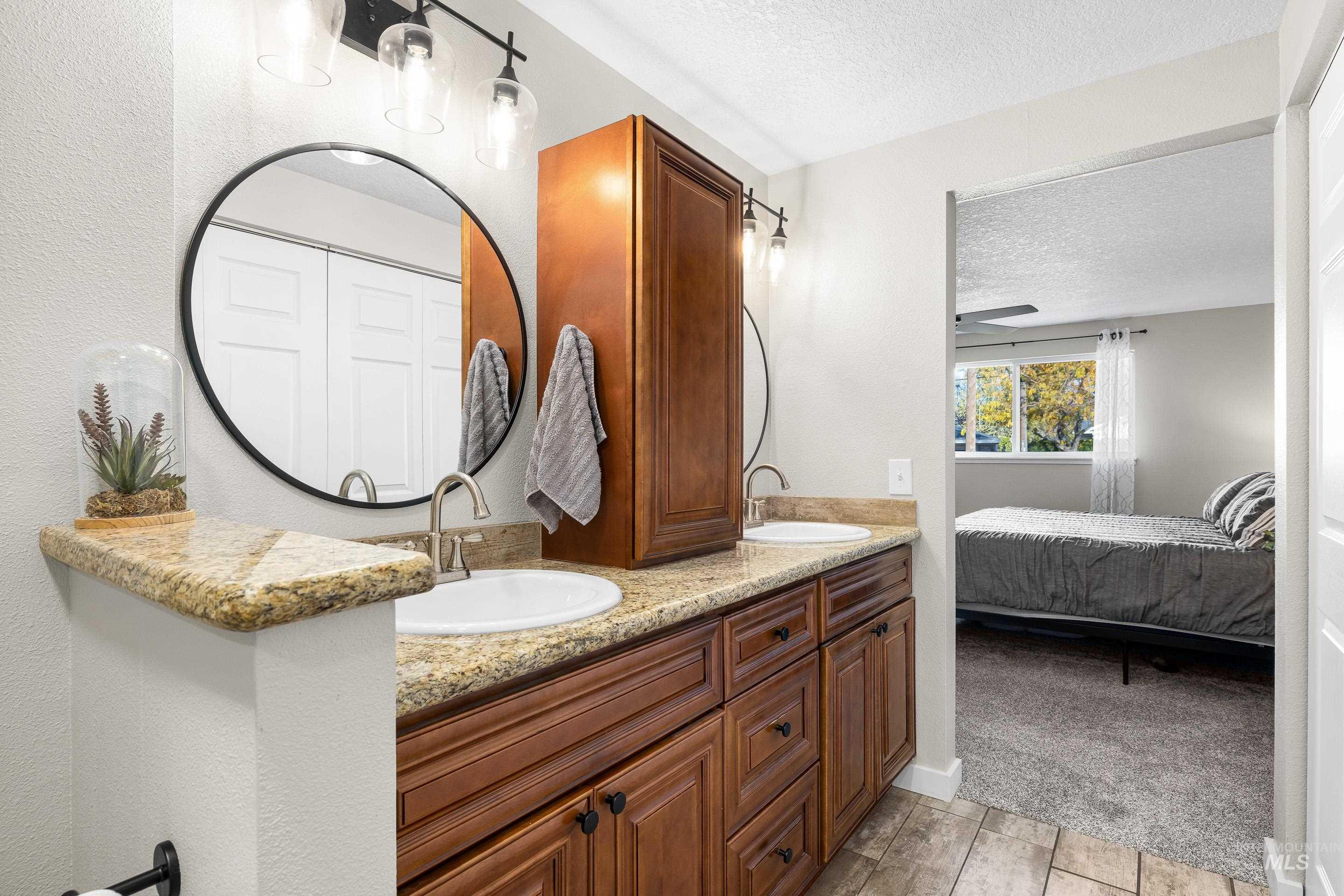 621 W Broadway Ave, Meridian, Idaho 83642, 4 Bedrooms, 3 Bathrooms, Residential For Sale, Price $574,900, 98967810