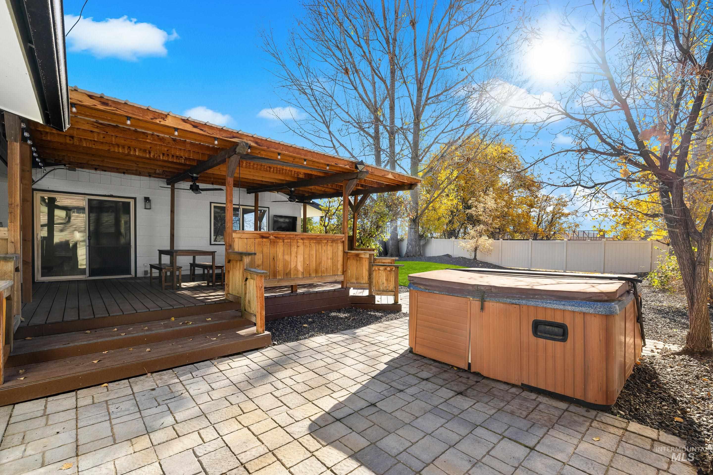 621 W Broadway Ave, Meridian, Idaho 83642, 4 Bedrooms, 3 Bathrooms, Residential For Sale, Price $574,900, 98967810