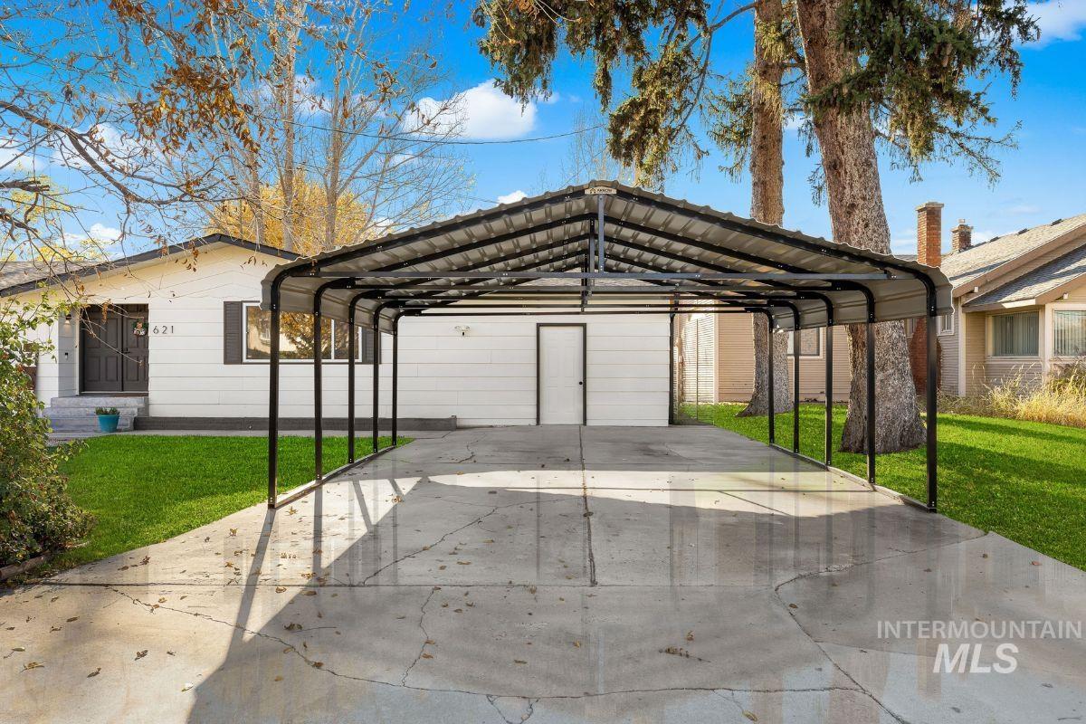 621 W Broadway Ave, Meridian, Idaho 83642, 4 Bedrooms, 3 Bathrooms, Residential For Sale, Price $574,900, 98967810