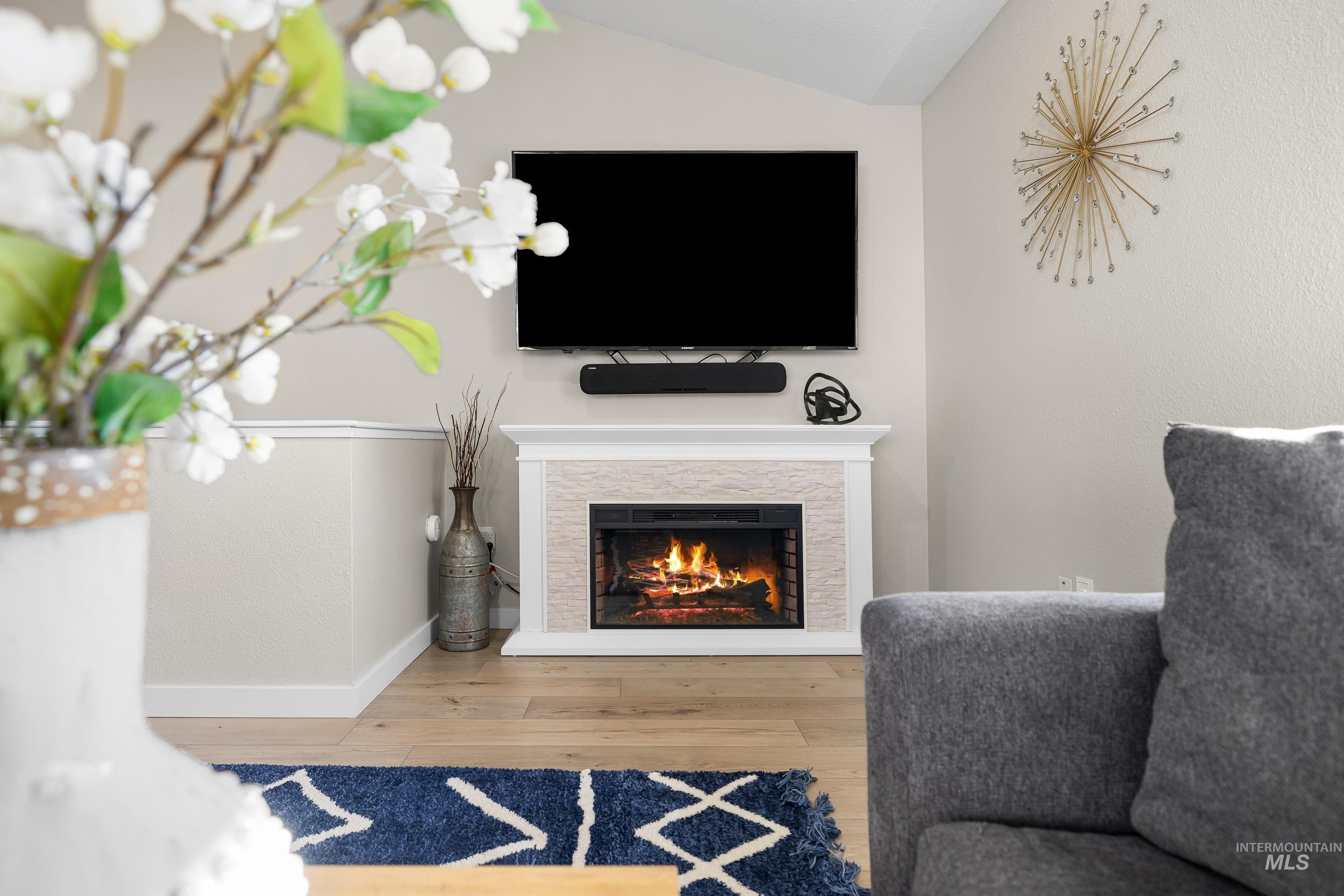 621 W Broadway Ave, Meridian, Idaho 83642, 4 Bedrooms, 3 Bathrooms, Residential For Sale, Price $574,900, 98967810