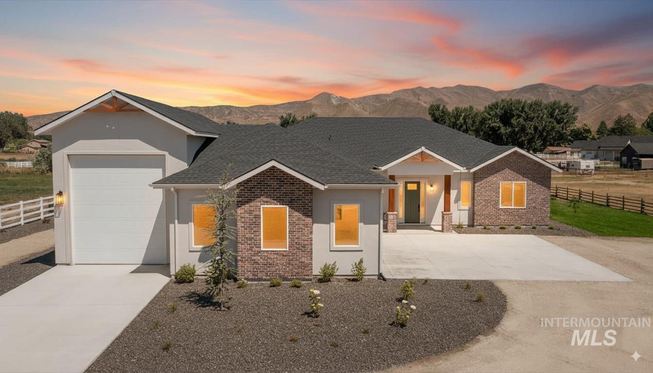 1360 Jordan Ln, Emmett, Idaho 83617, 3 Bedrooms, 3.5 Bathrooms, Residential For Sale, Price $995,000, 98967812