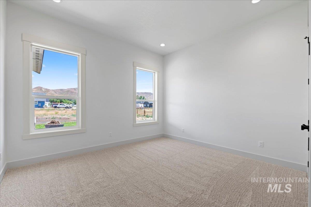 1360 Jordan Ln, Emmett, Idaho 83617, 3 Bedrooms, 3.5 Bathrooms, Residential For Sale, Price $995,000, 98967812