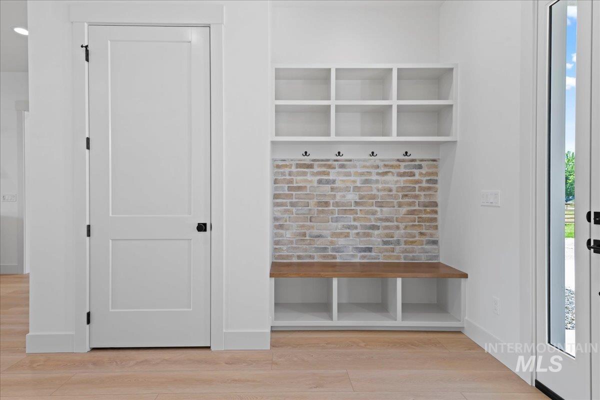 1360 Jordan Ln, Emmett, Idaho 83617, 3 Bedrooms, 3.5 Bathrooms, Residential For Sale, Price $995,000, 98967812