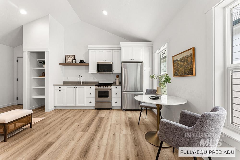 3552 W Anderson St, Boise, Idaho 83703, 4 Bedrooms, 3.5 Bathrooms, Residential For Sale, Price $639,900, 98967823