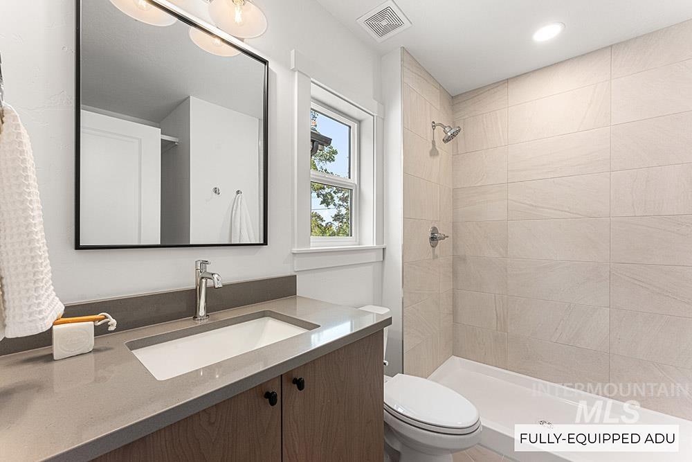 3552 W Anderson St, Boise, Idaho 83703, 4 Bedrooms, 3.5 Bathrooms, Residential For Sale, Price $639,900, 98967823