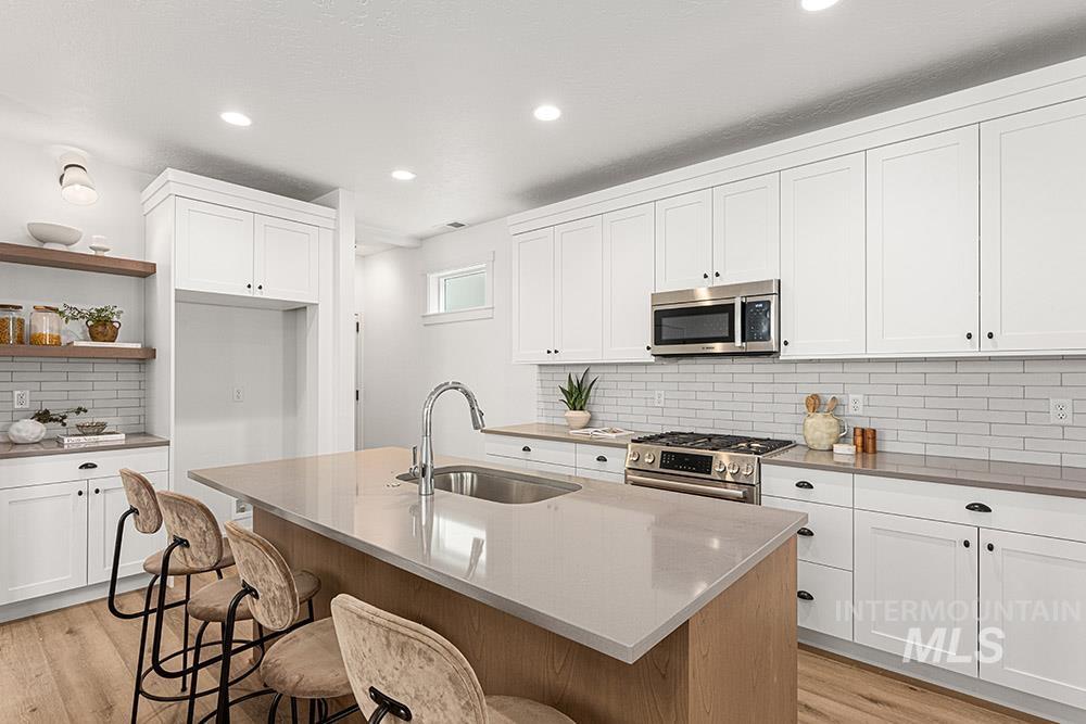 3552 W Anderson St, Boise, Idaho 83703, 4 Bedrooms, 3.5 Bathrooms, Residential For Sale, Price $639,900, 98967823