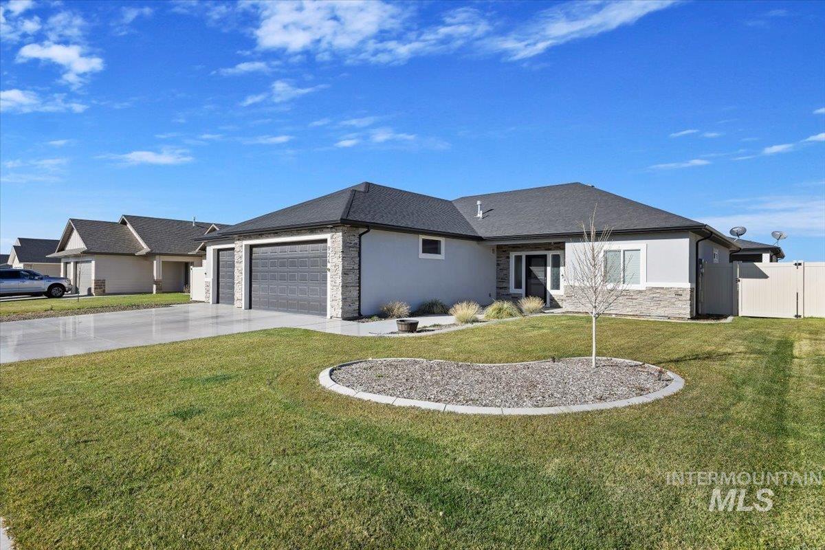 924 Trapper Peak Rd, Kimberly, Idaho 83341, 3 Bedrooms, 2 Bathrooms, Residential For Sale, Price $489,900, 98967834