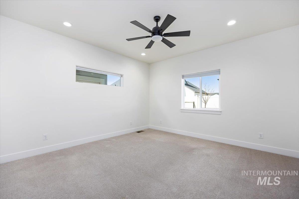 924 Trapper Peak Rd, Kimberly, Idaho 83341, 3 Bedrooms, 2 Bathrooms, Residential For Sale, Price $489,900, 98967834