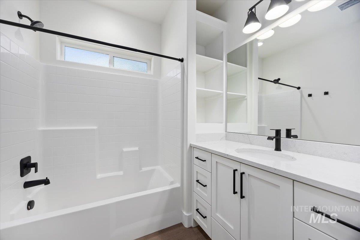 924 Trapper Peak Rd, Kimberly, Idaho 83341, 3 Bedrooms, 2 Bathrooms, Residential For Sale, Price $489,900, 98967834