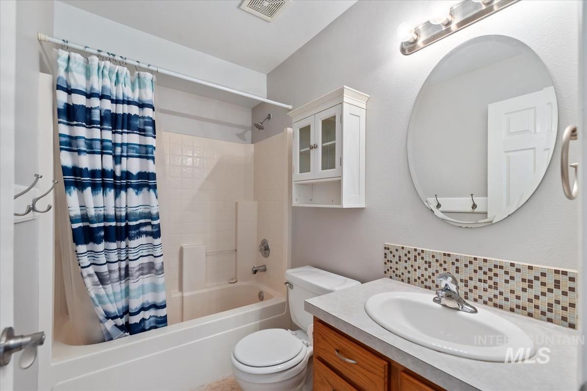 931 N Maple Creek Ave, Meridian, Idaho 83642, 3 Bedrooms, 2 Bathrooms, Residential For Sale, Price $410,000, 98967835