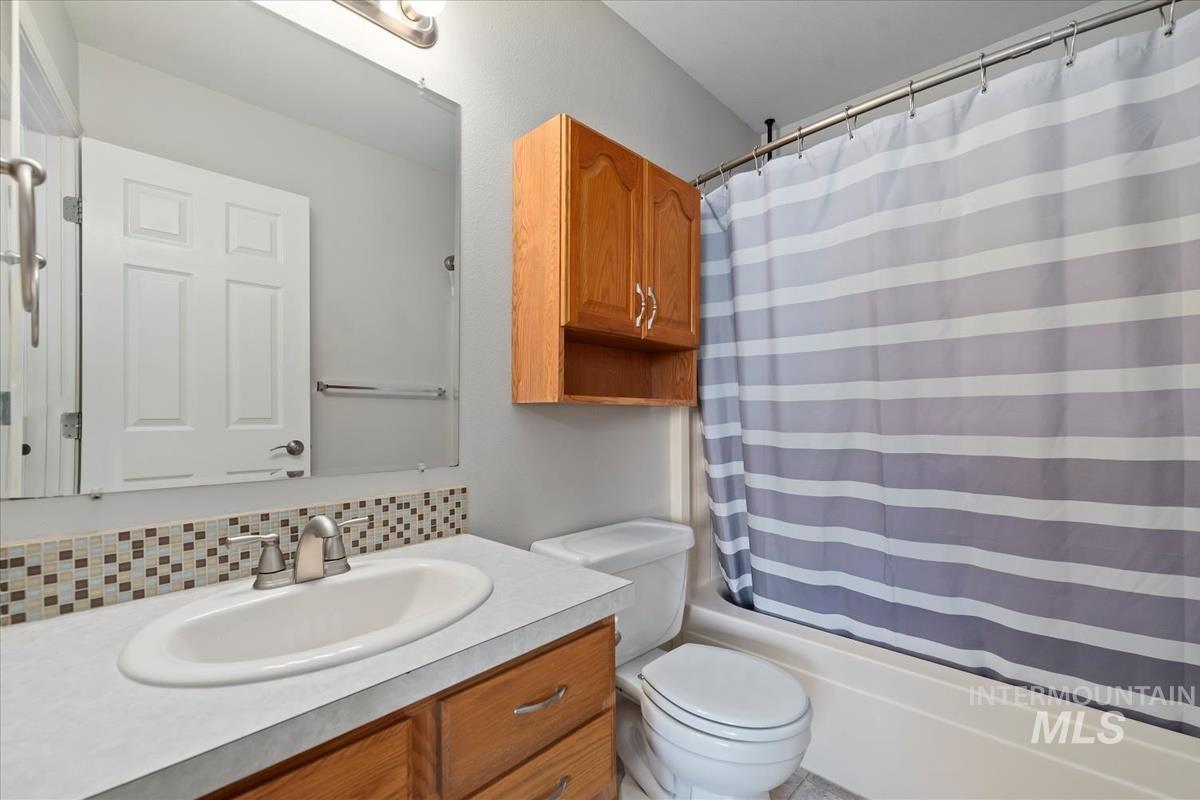 931 N Maple Creek Ave, Meridian, Idaho 83642, 3 Bedrooms, 2 Bathrooms, Residential For Sale, Price $410,000, 98967835