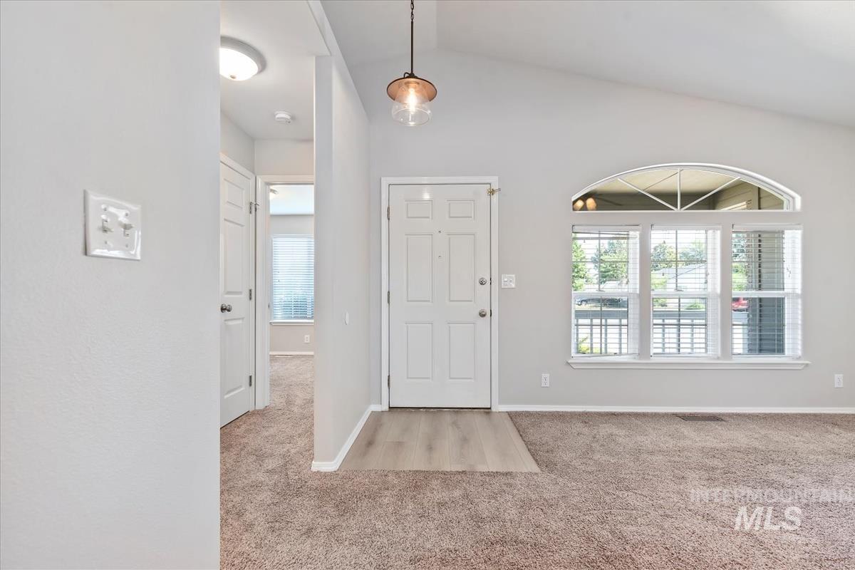 931 N Maple Creek Ave, Meridian, Idaho 83642, 3 Bedrooms, 2 Bathrooms, Residential For Sale, Price $410,000, 98967835