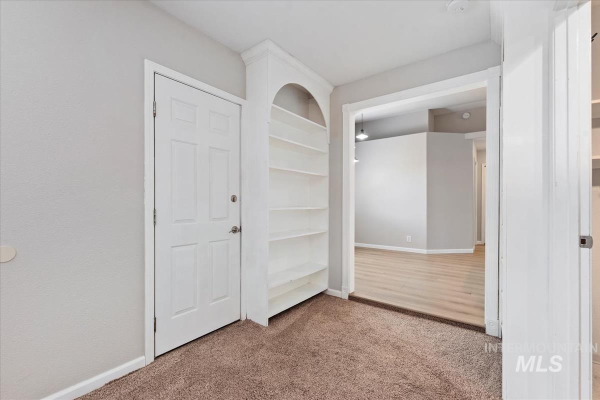 931 N Maple Creek Ave, Meridian, Idaho 83642, 3 Bedrooms, 2 Bathrooms, Residential For Sale, Price $410,000, 98967835