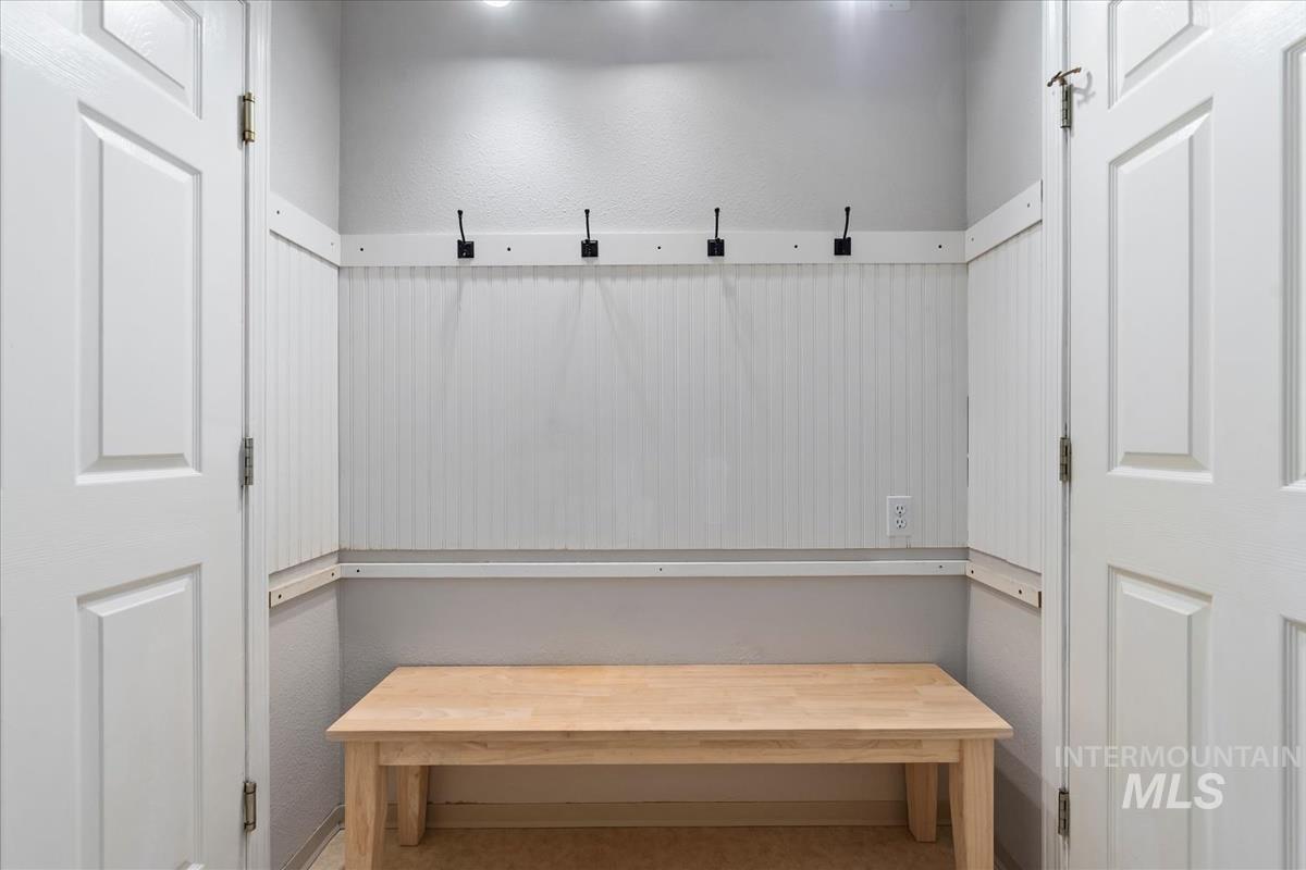 931 N Maple Creek Ave, Meridian, Idaho 83642, 3 Bedrooms, 2 Bathrooms, Residential For Sale, Price $410,000, 98967835