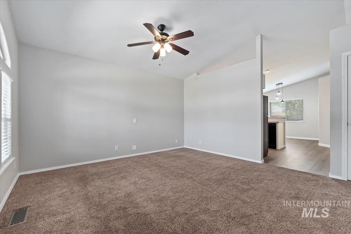 931 N Maple Creek Ave, Meridian, Idaho 83642, 3 Bedrooms, 2 Bathrooms, Residential For Sale, Price $410,000, 98967835