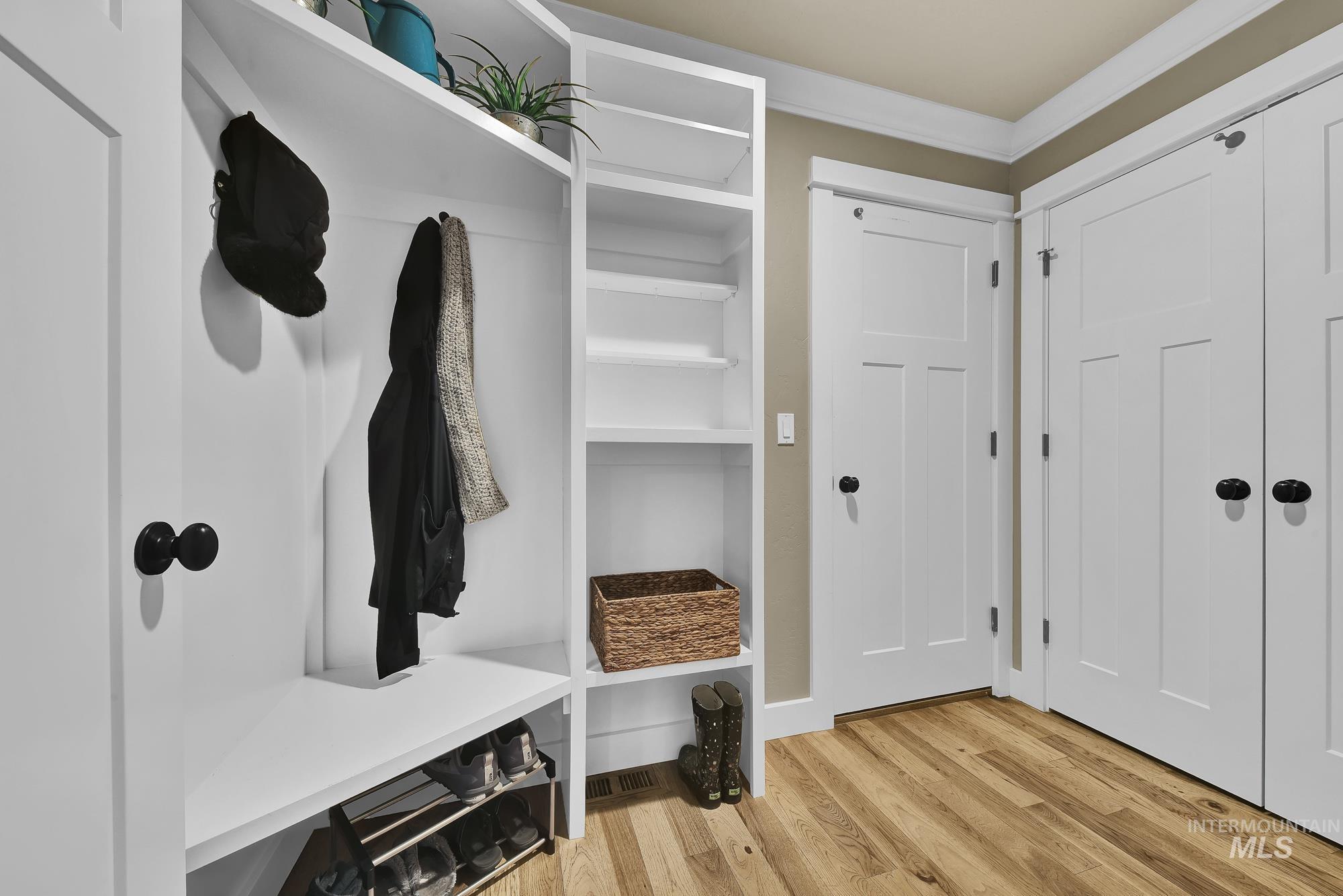 7266 S Pear Blossom Way, Meridian, Idaho 83642, 4 Bedrooms, 3.5 Bathrooms, Residential For Sale, Price $1,299,000, 98967844