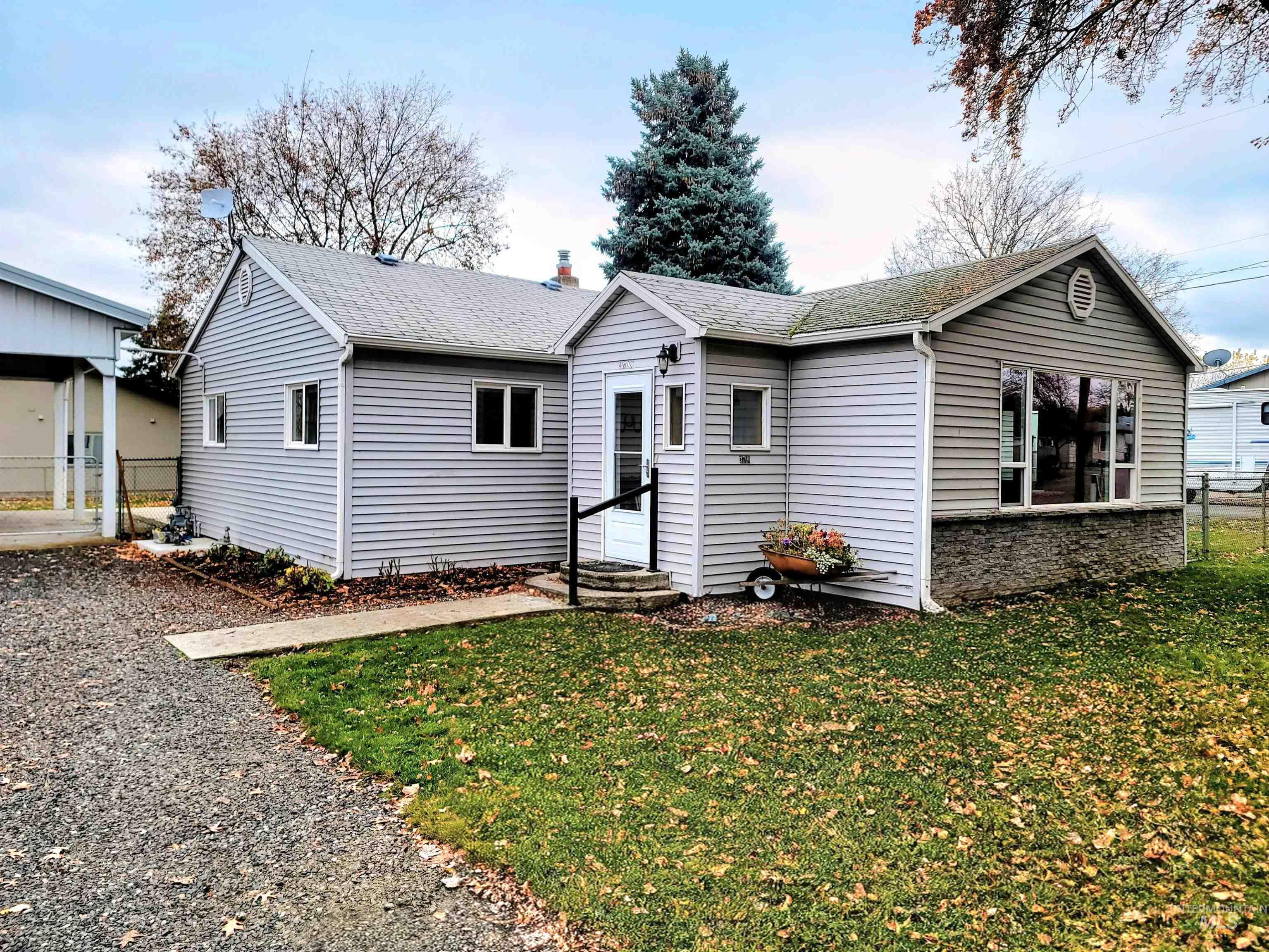 3719 16th St., Lewiston, Idaho 83501, 3 Bedrooms, 1 Bathroom, Residential For Sale, Price $399,000, 98967847