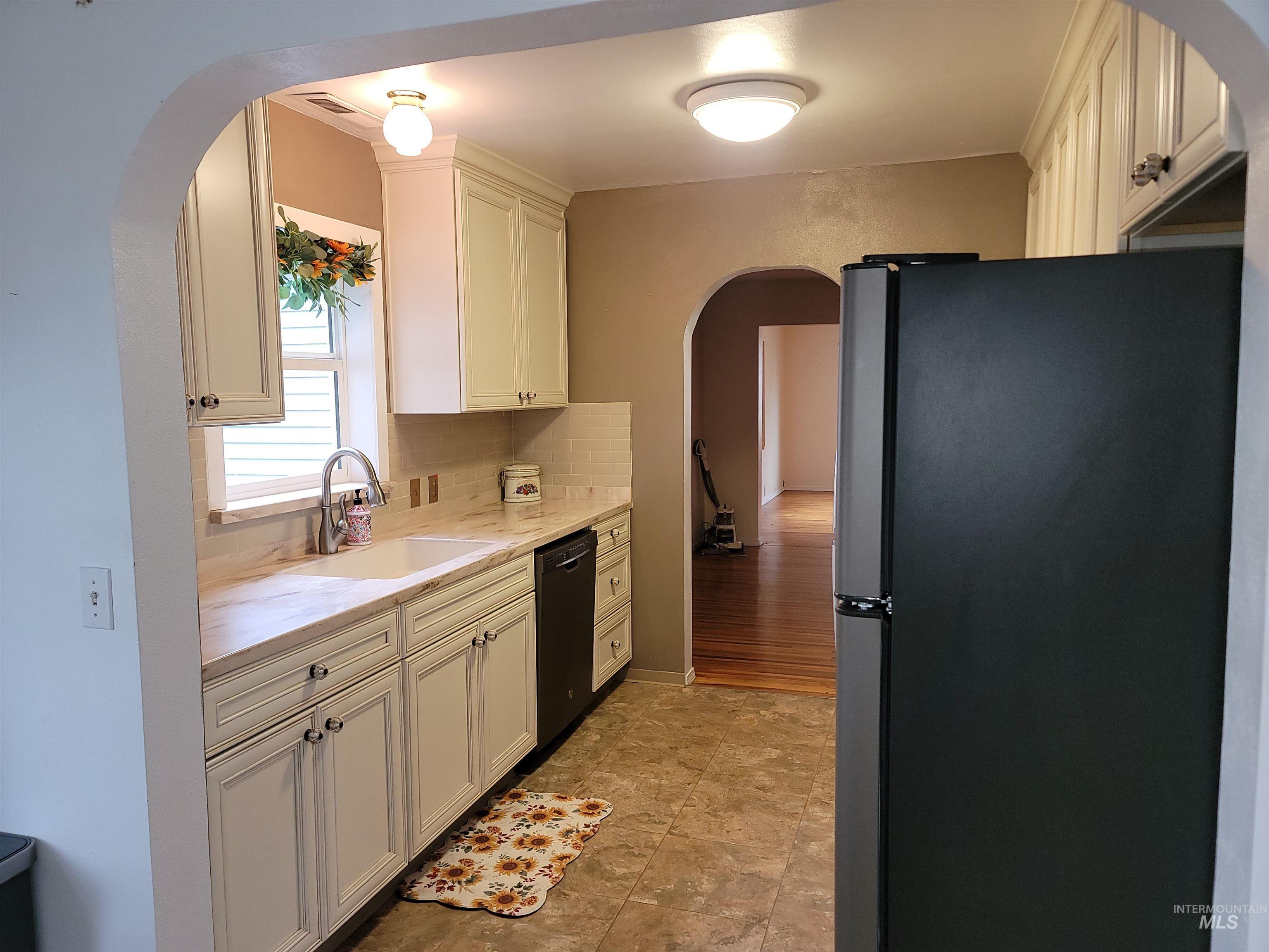 3719 16th St., Lewiston, Idaho 83501, 3 Bedrooms, 1 Bathroom, Residential For Sale, Price $399,000, 98967847