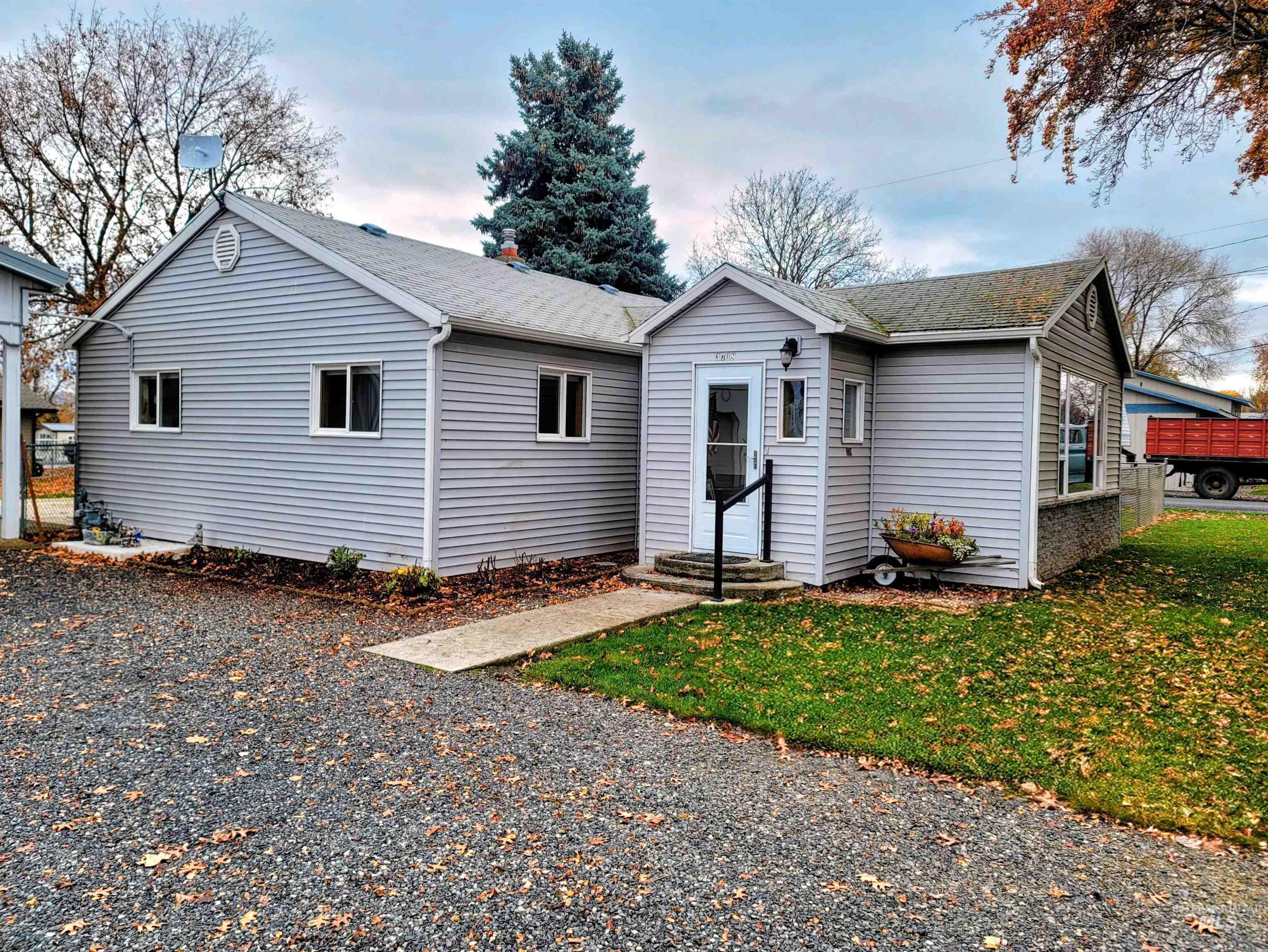 3719 16th St., Lewiston, Idaho 83501, 3 Bedrooms, 1 Bathroom, Residential For Sale, Price $399,000, 98967847