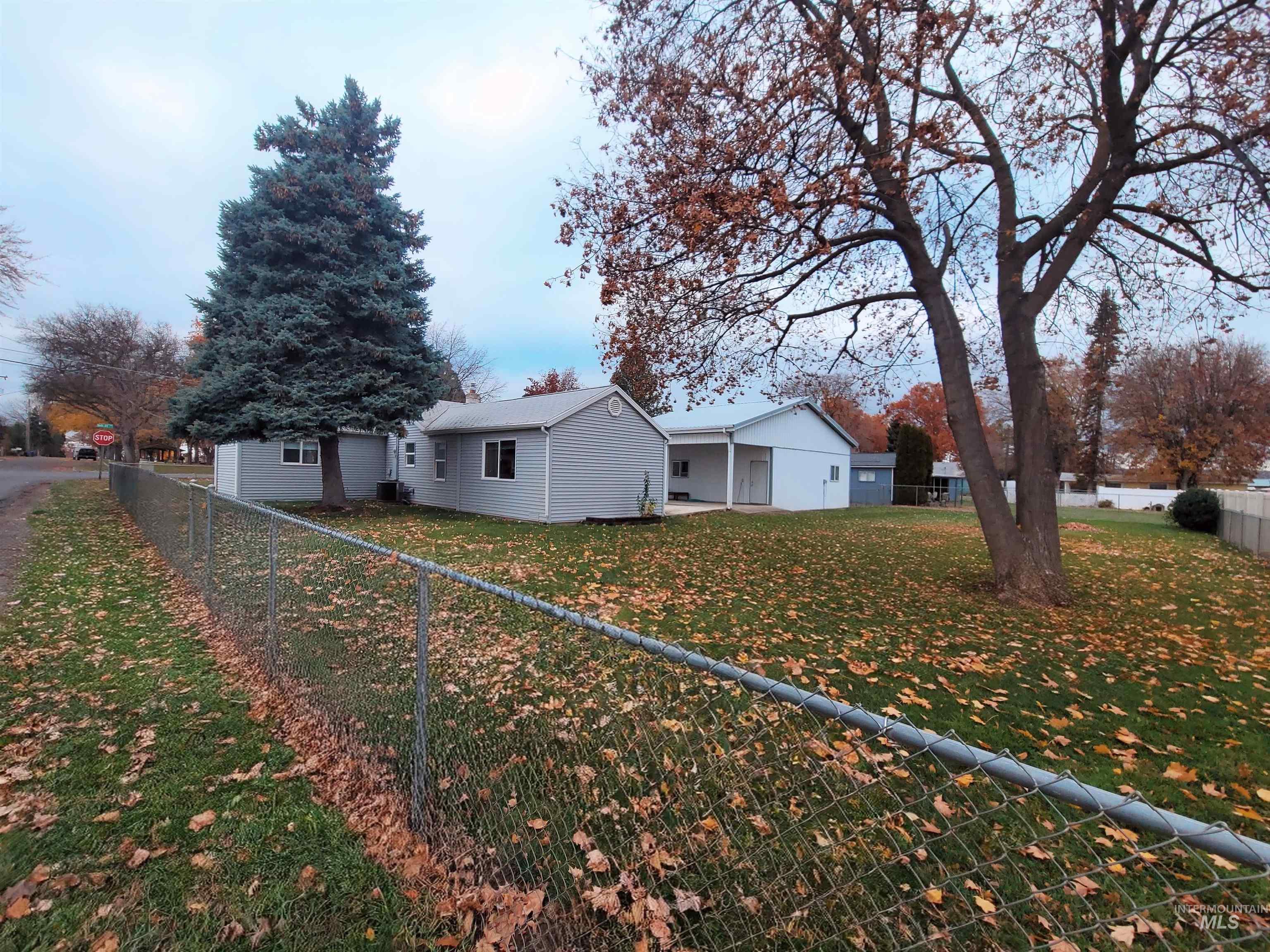 3719 16th St., Lewiston, Idaho 83501, 3 Bedrooms, 1 Bathroom, Residential For Sale, Price $399,000, 98967847