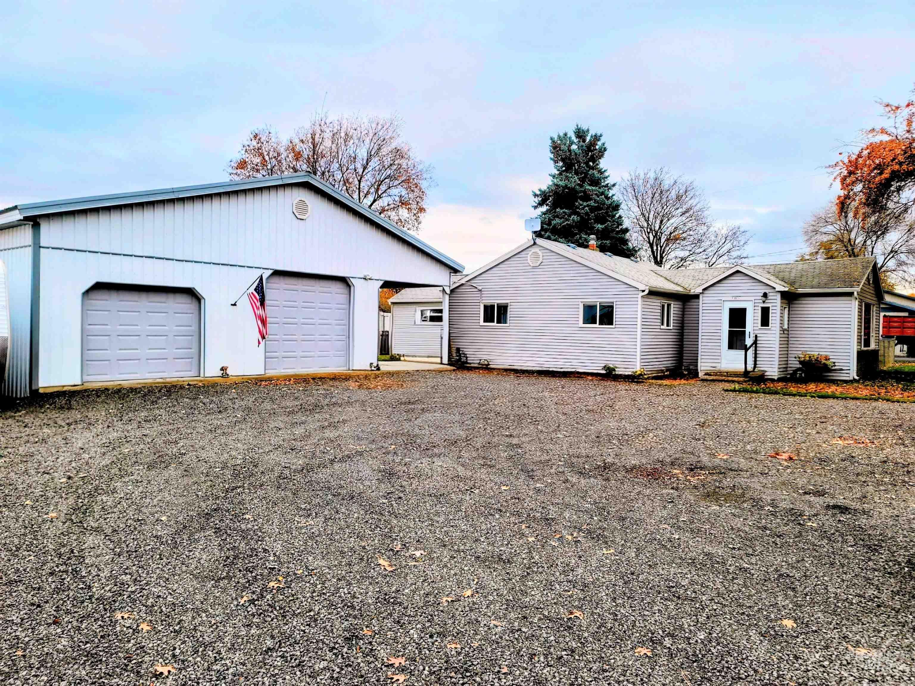 3719 16th St., Lewiston, Idaho 83501, 3 Bedrooms, 1 Bathroom, Residential For Sale, Price $399,000, 98967847