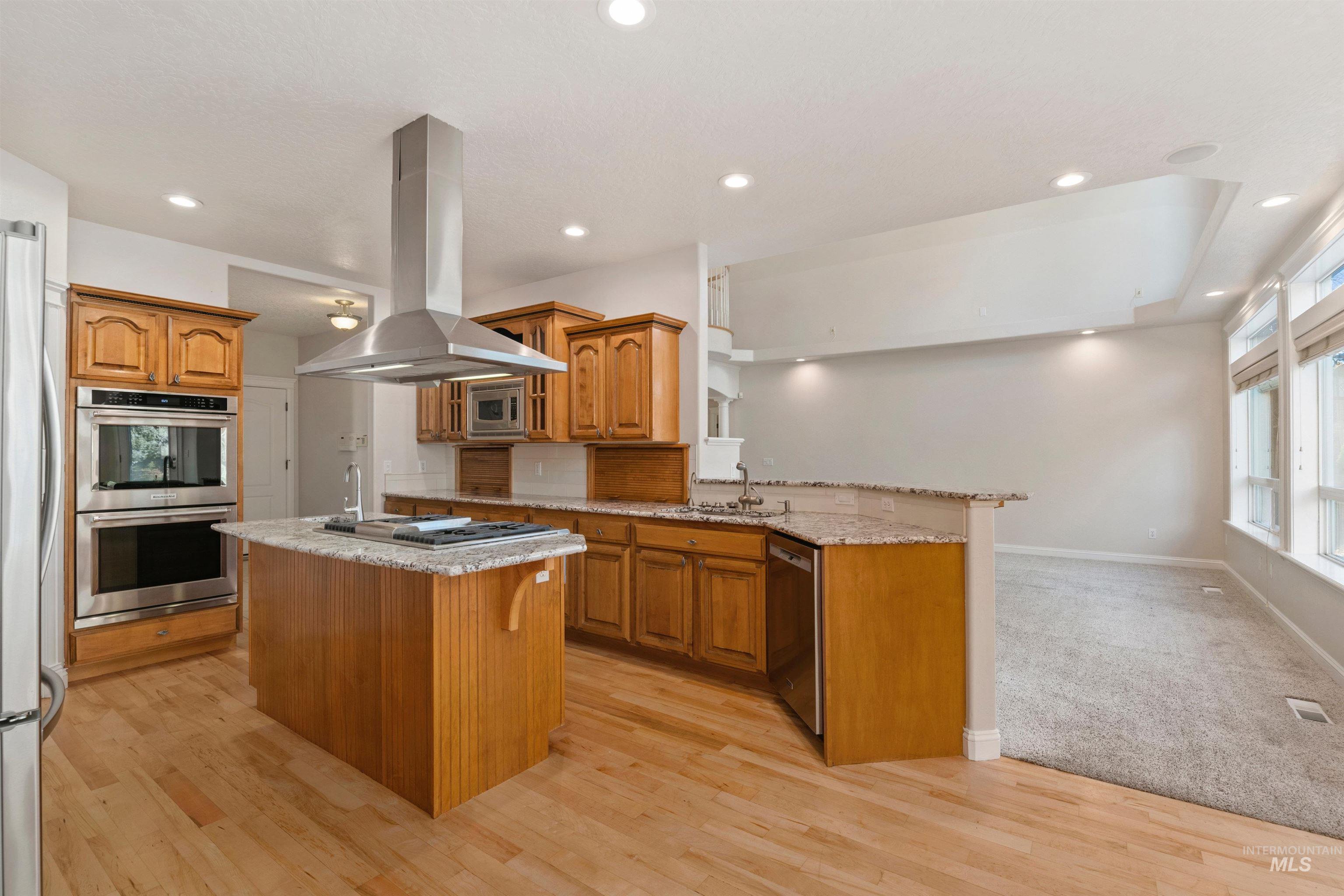 1574 S River Grove Way, Eagle, Idaho 83616, 5 Bedrooms, 3.5 Bathrooms, Residential For Sale, Price $1,020,000, 98967848