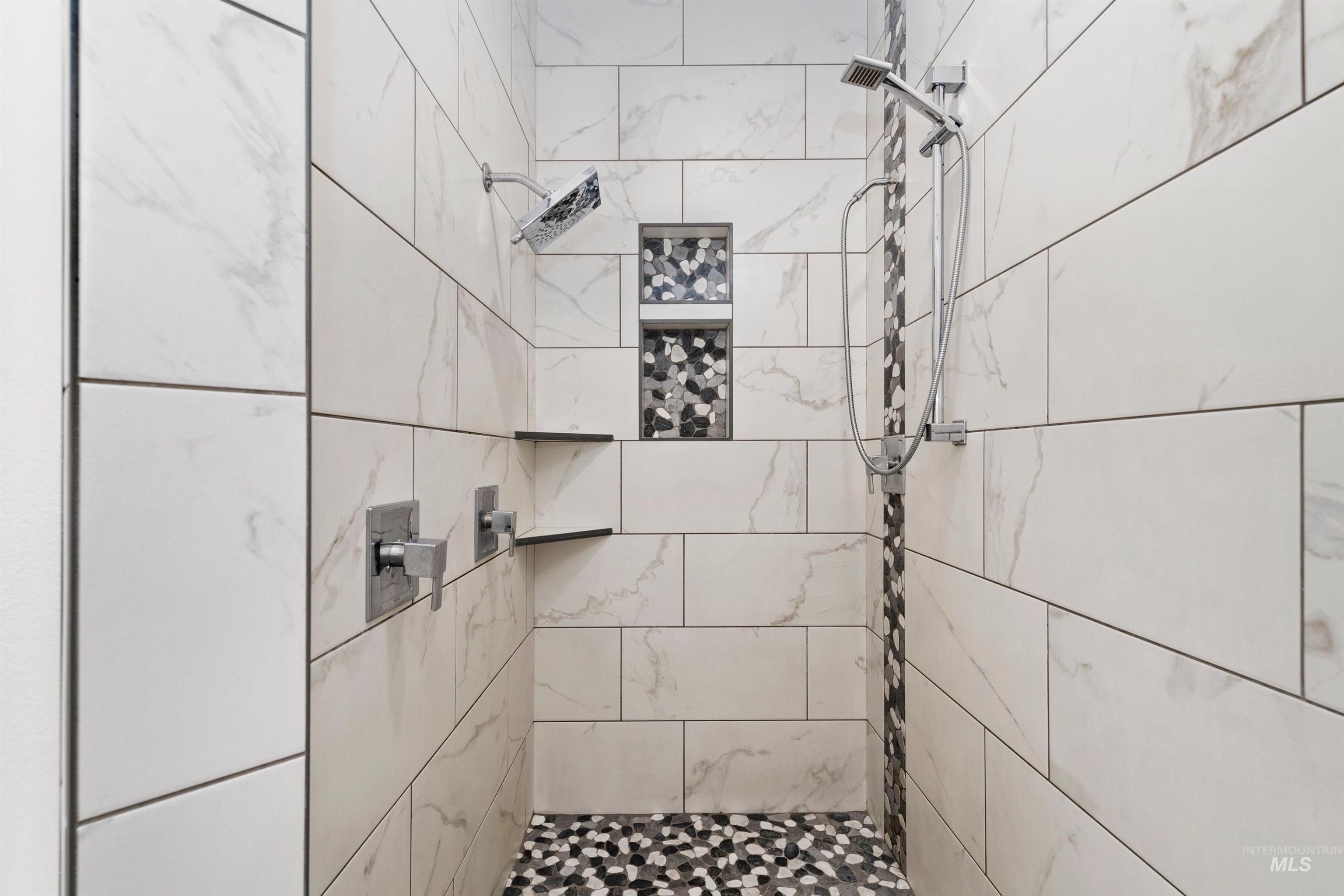 1574 S River Grove Way, Eagle, Idaho 83616, 5 Bedrooms, 3.5 Bathrooms, Residential For Sale, Price $1,020,000, 98967848