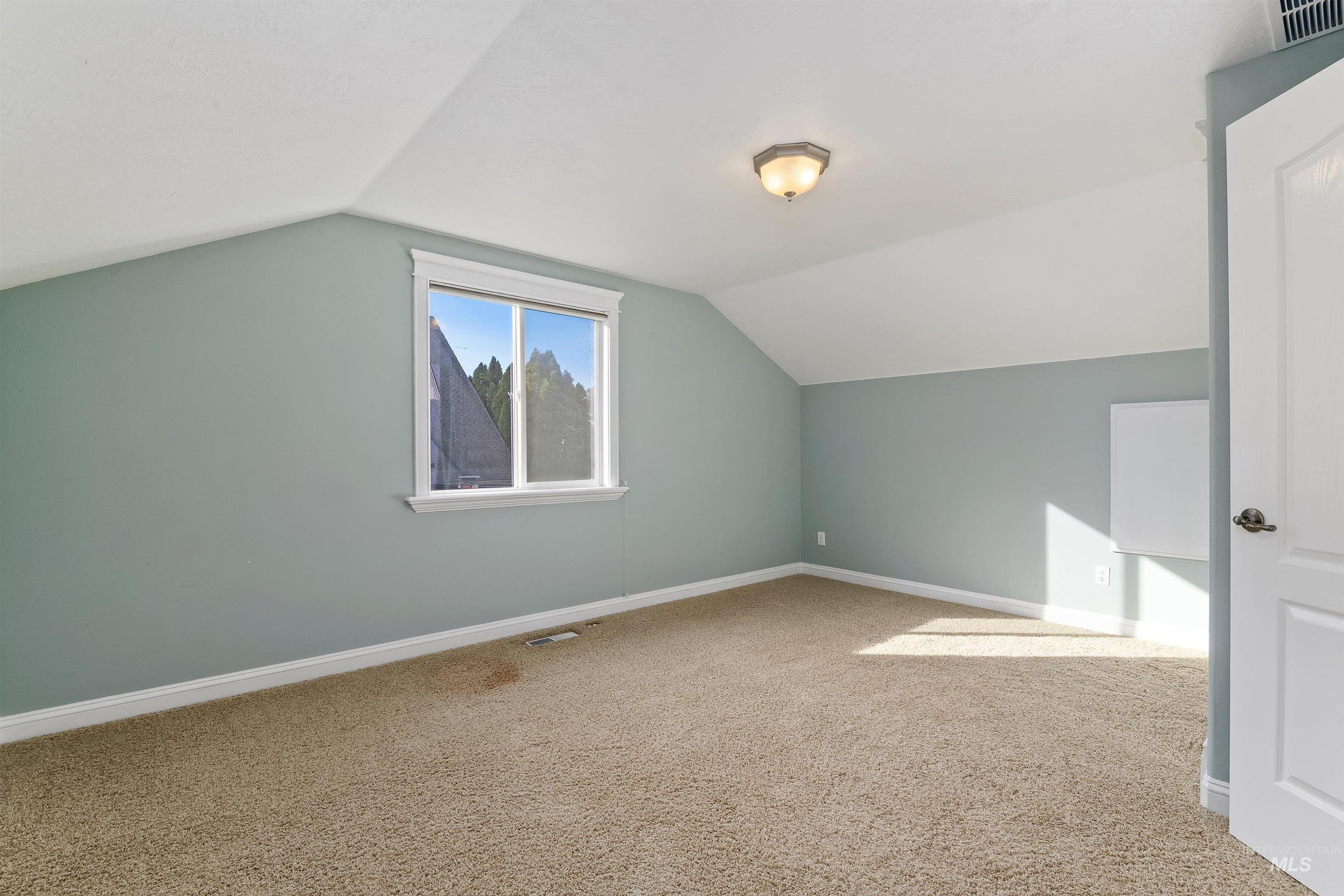 1574 S River Grove Way, Eagle, Idaho 83616, 5 Bedrooms, 3.5 Bathrooms, Residential For Sale, Price $1,020,000, 98967848