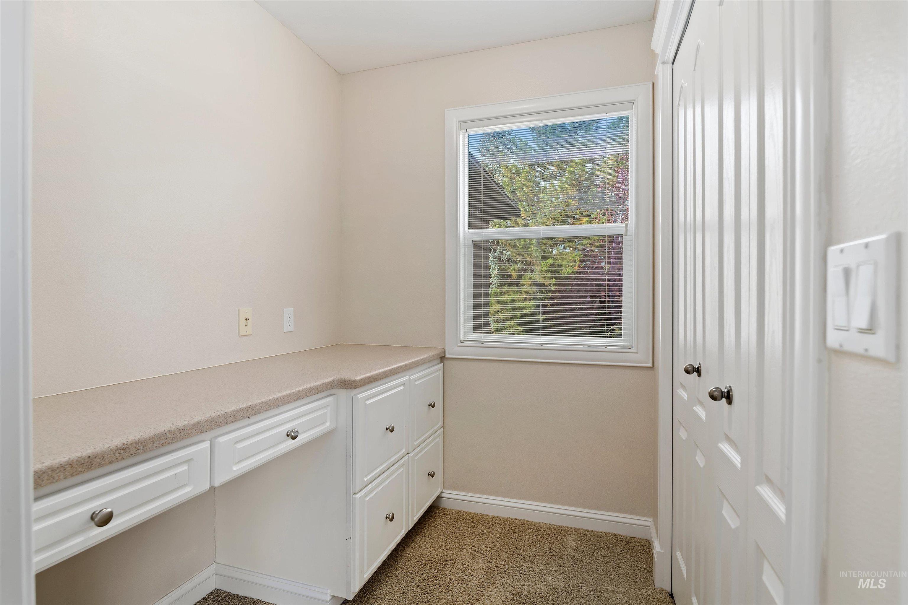 1574 S River Grove Way, Eagle, Idaho 83616, 5 Bedrooms, 3.5 Bathrooms, Residential For Sale, Price $1,020,000, 98967848