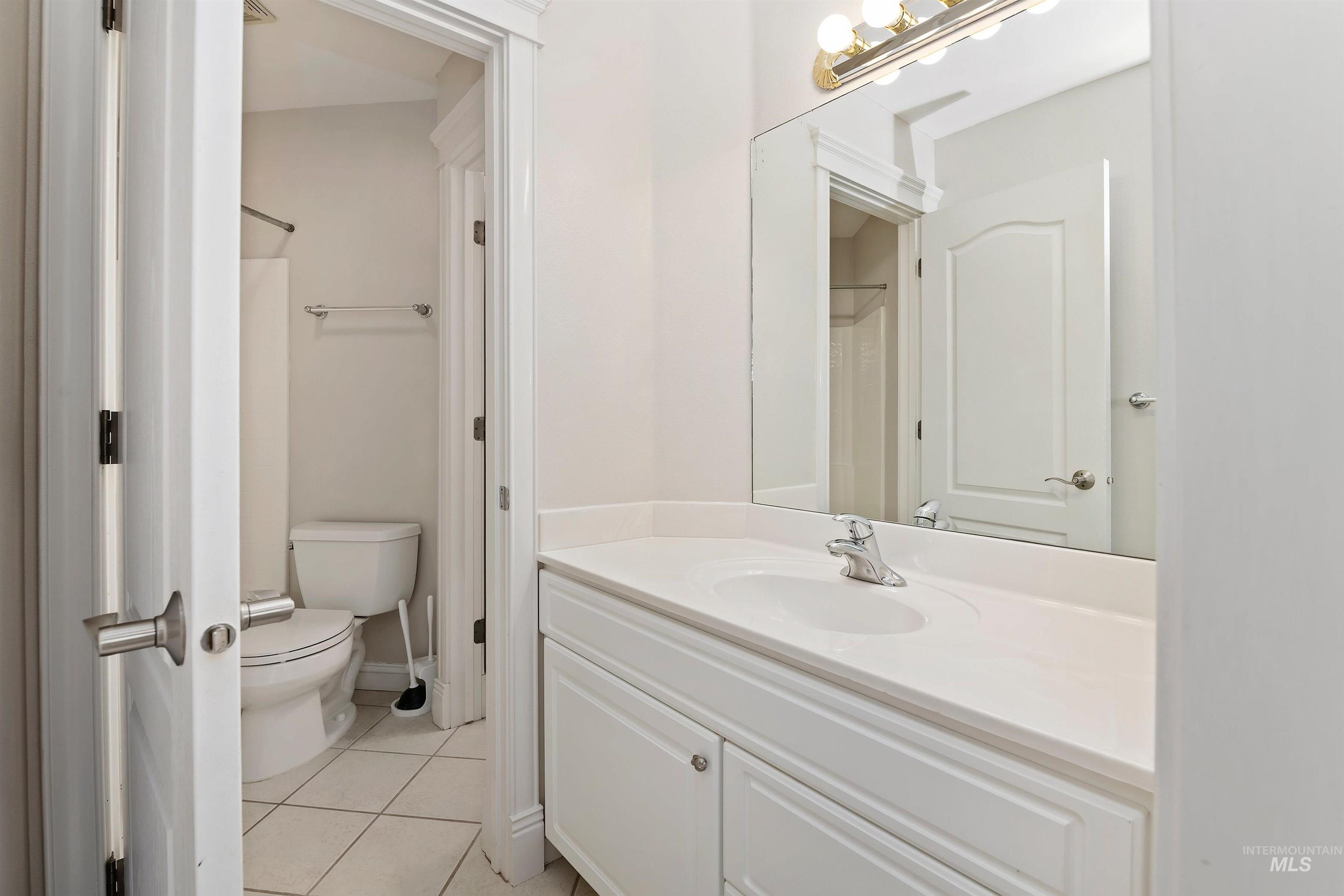 1574 S River Grove Way, Eagle, Idaho 83616, 5 Bedrooms, 3.5 Bathrooms, Residential For Sale, Price $1,020,000, 98967848