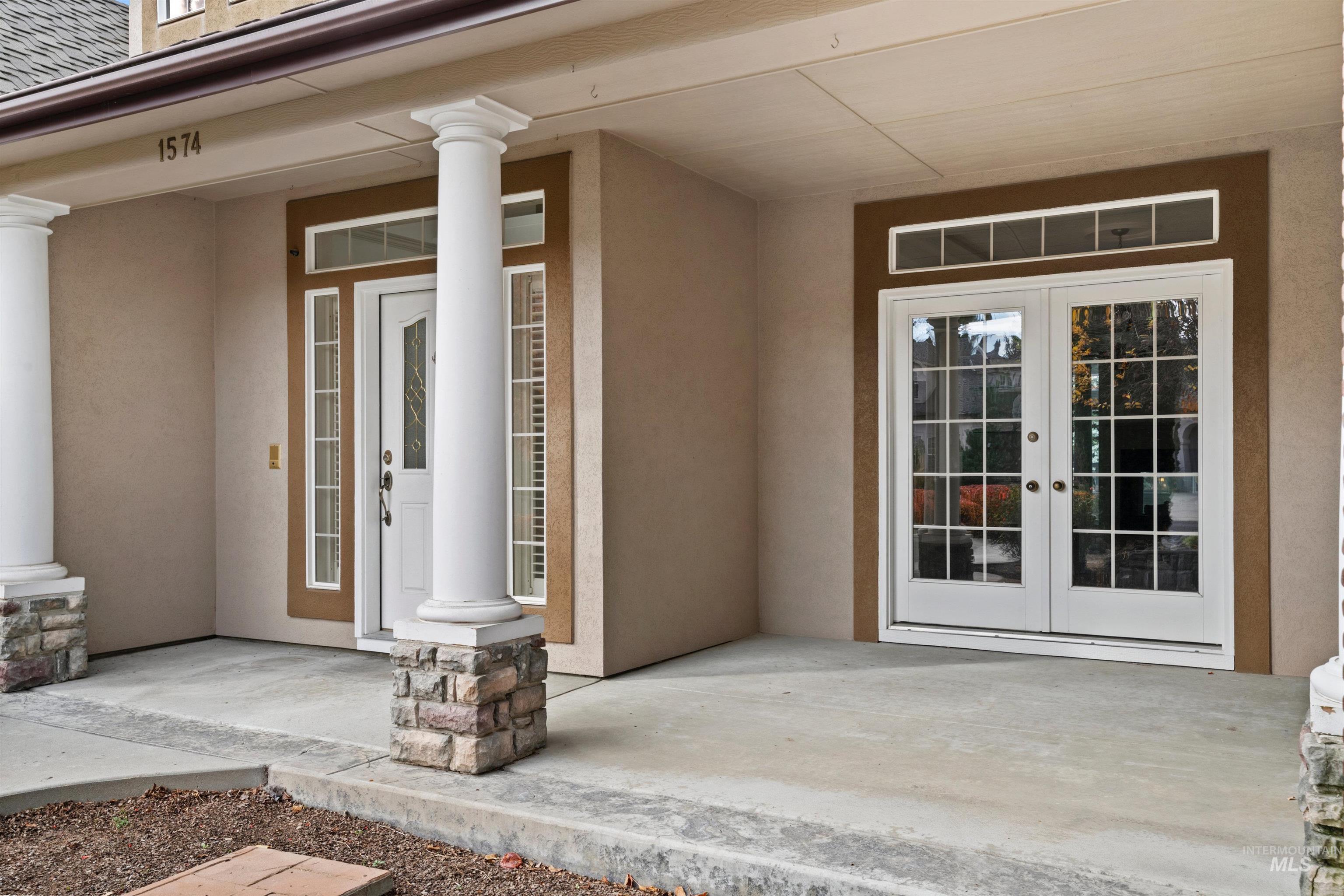 1574 S River Grove Way, Eagle, Idaho 83616, 5 Bedrooms, 3.5 Bathrooms, Residential For Sale, Price $1,020,000, 98967848