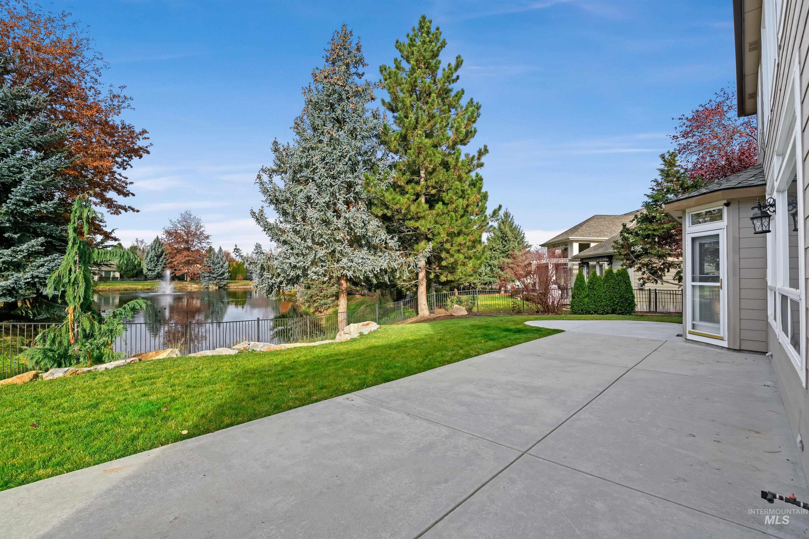 1574 S River Grove Way, Eagle, Idaho 83616, 5 Bedrooms, 3.5 Bathrooms, Residential For Sale, Price $1,020,000, 98967848