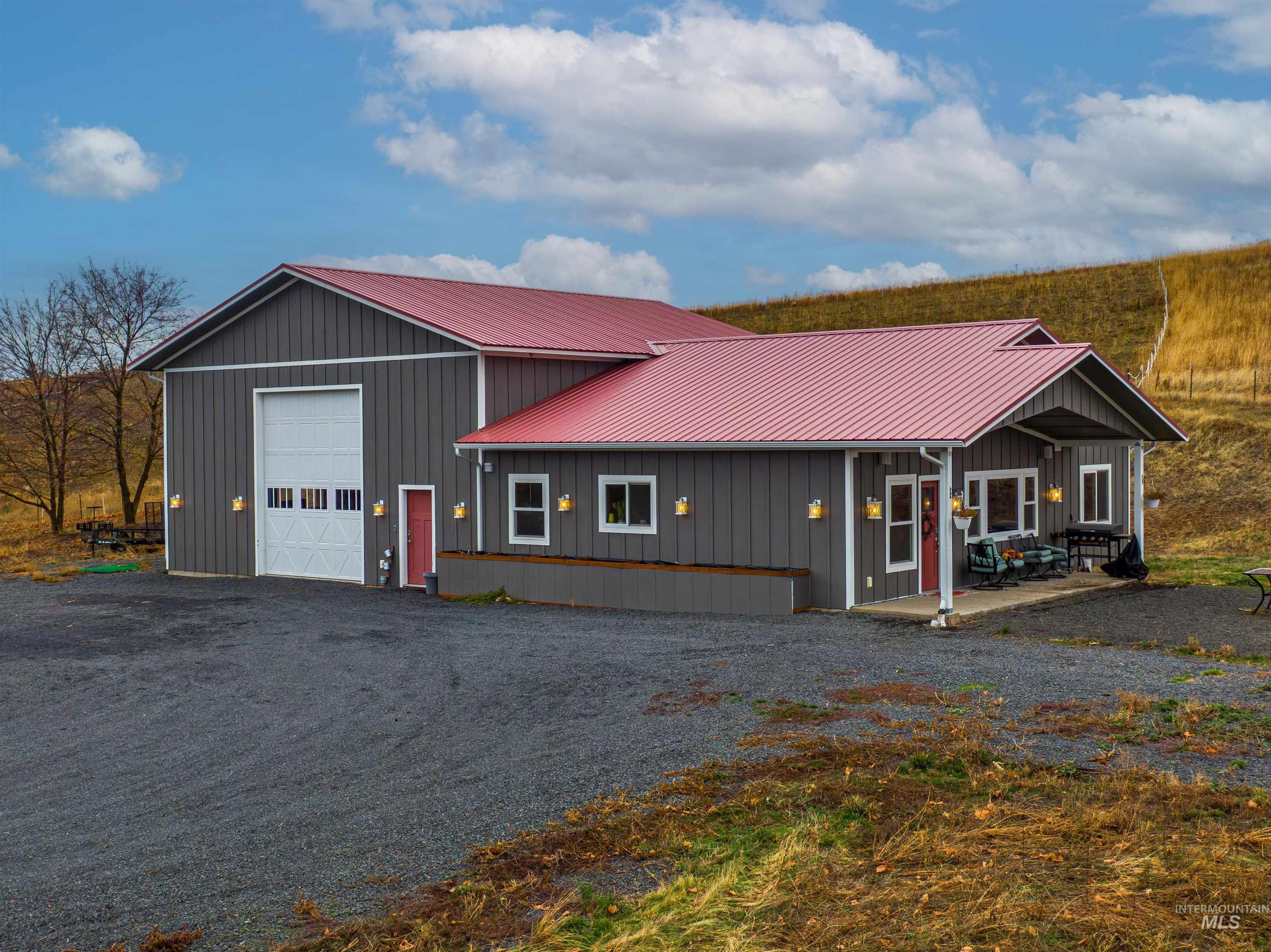 2943 Clyde Rd., Moscow, Idaho 83843, 2 Bedrooms, 1 Bathroom, Residential For Sale, Price $659,000, 98967854