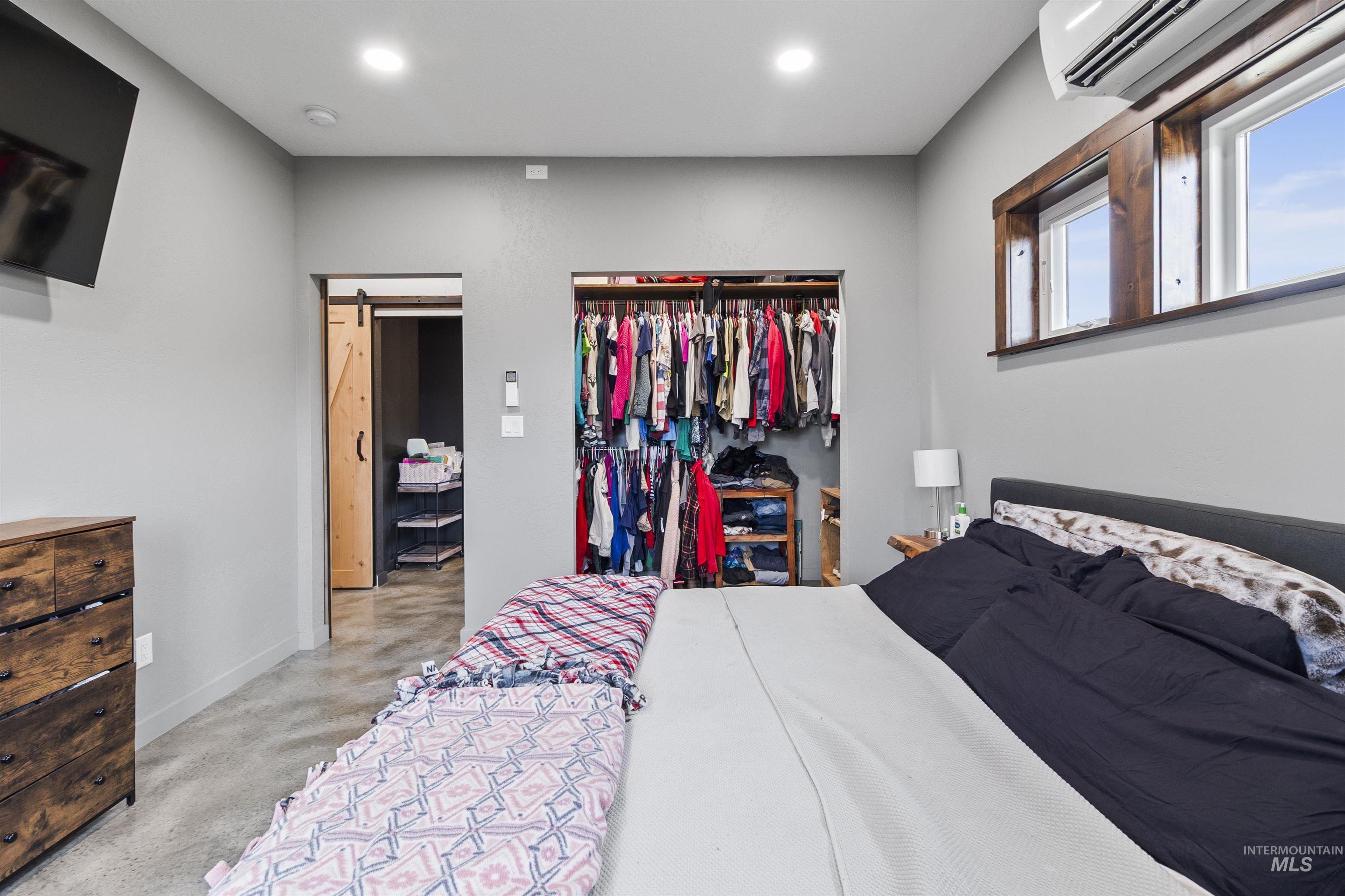 2943 Clyde Rd., Moscow, Idaho 83843, 2 Bedrooms, 1 Bathroom, Residential For Sale, Price $659,000, 98967854