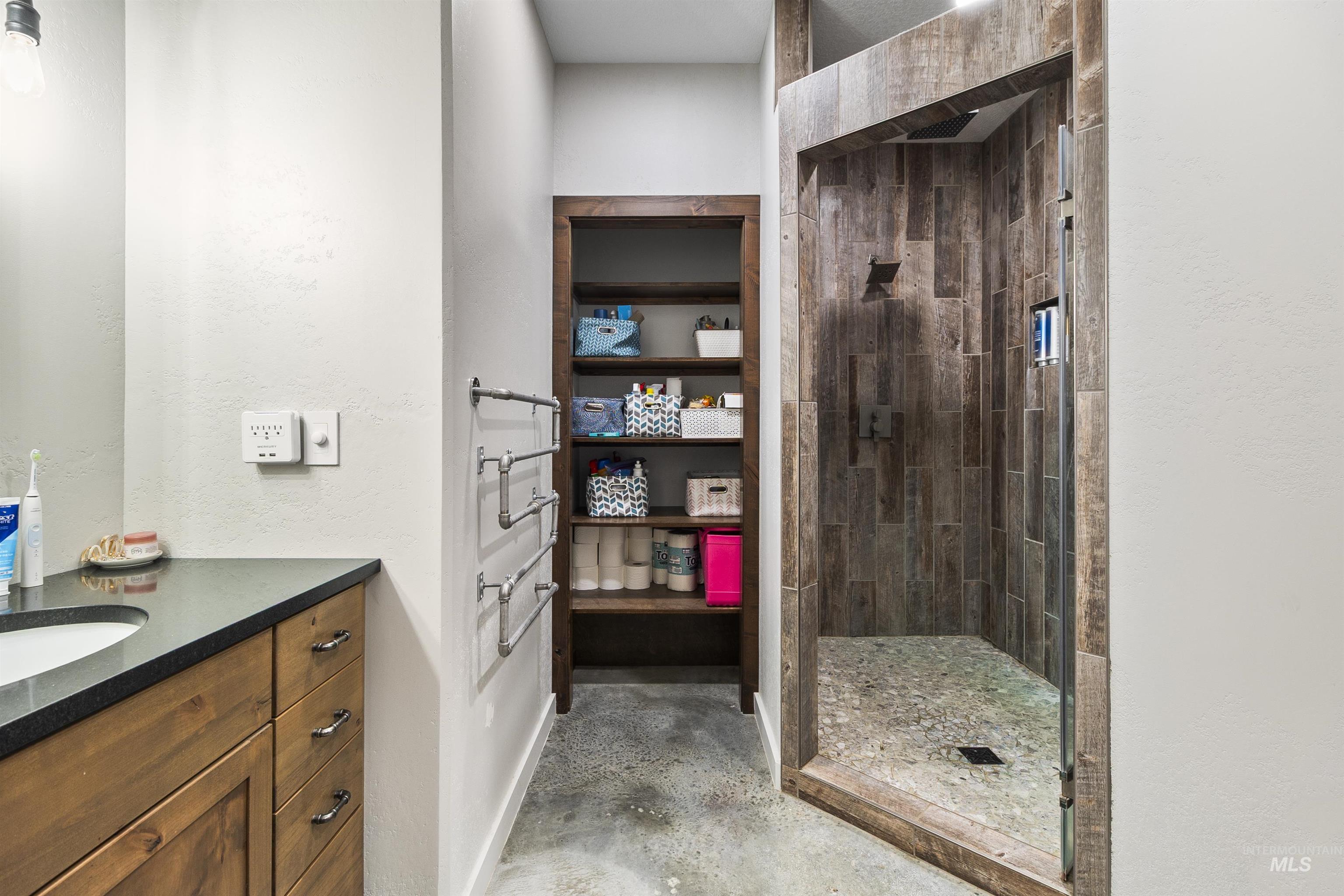 2943 Clyde Rd., Moscow, Idaho 83843, 2 Bedrooms, 1 Bathroom, Residential For Sale, Price $659,000, 98967854