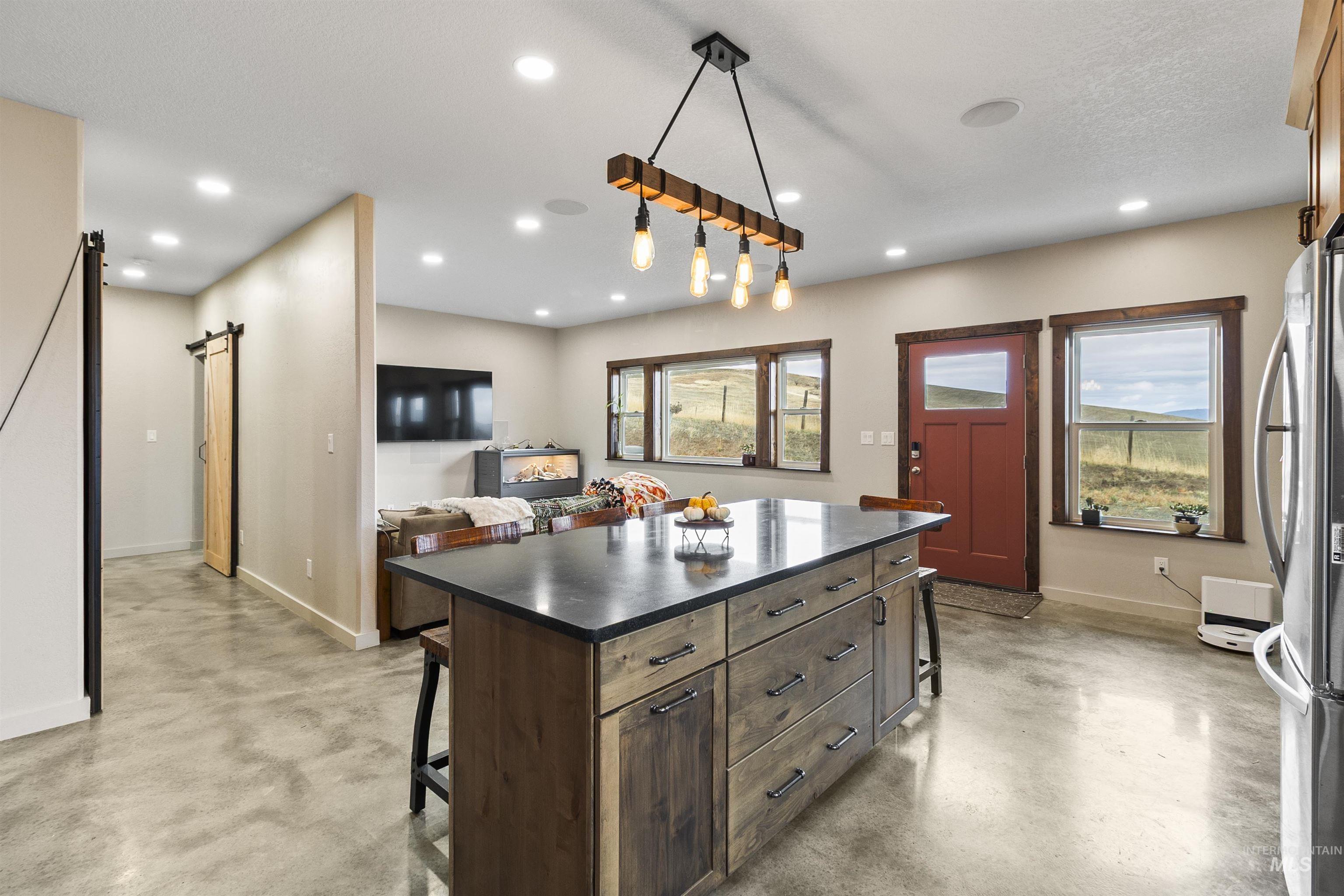 2943 Clyde Rd., Moscow, Idaho 83843, 2 Bedrooms, 1 Bathroom, Residential For Sale, Price $659,000, 98967854