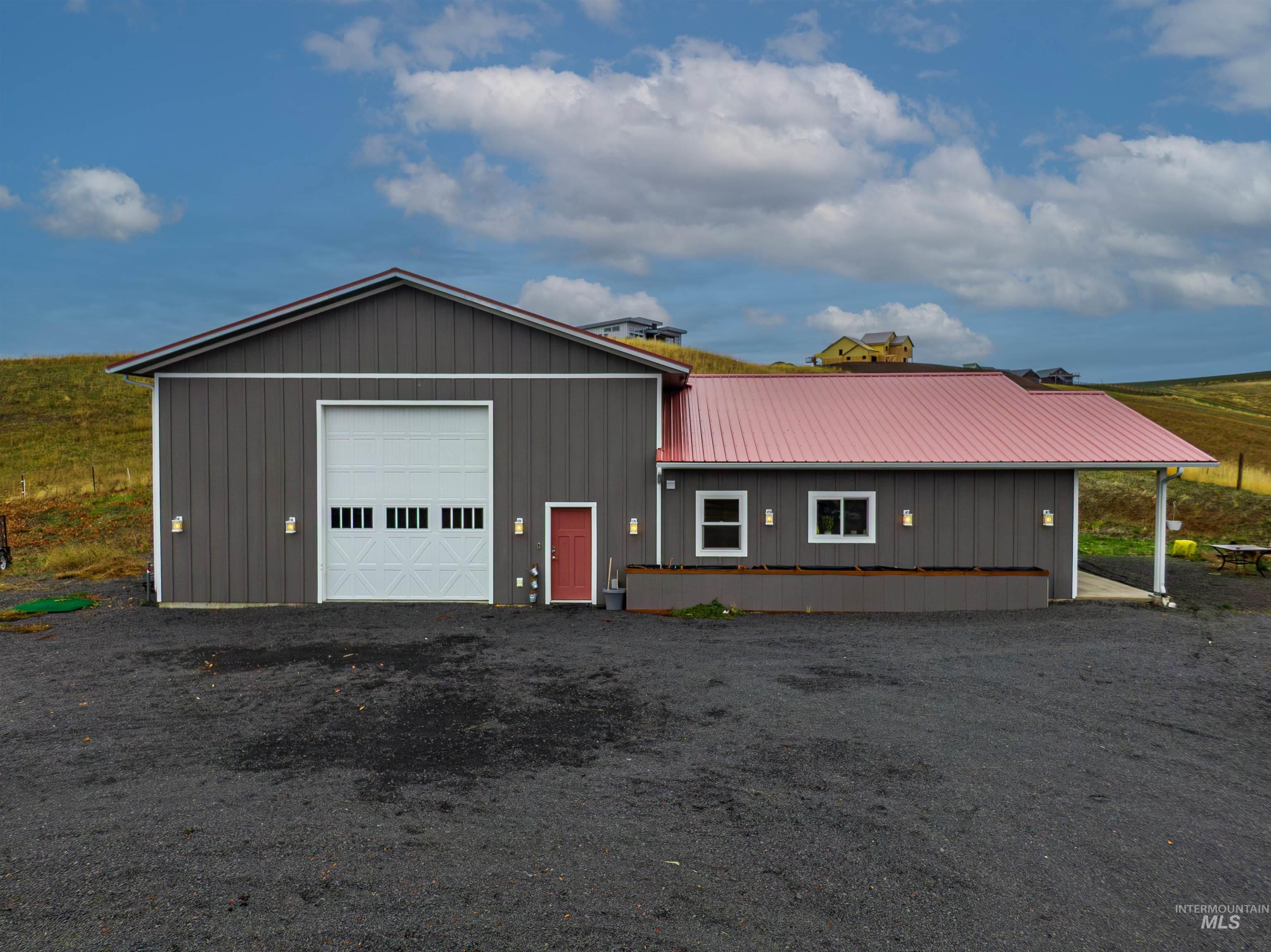 2943 Clyde Rd., Moscow, Idaho 83843, 2 Bedrooms, 1 Bathroom, Residential For Sale, Price $659,000, 98967854