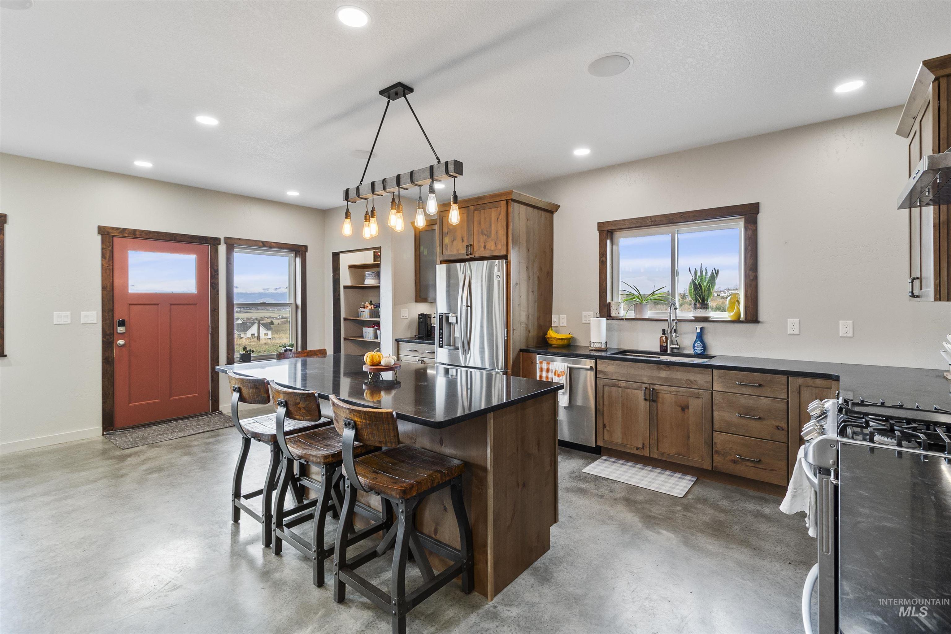 2943 Clyde Rd., Moscow, Idaho 83843, 2 Bedrooms, 1 Bathroom, Residential For Sale, Price $659,000, 98967854