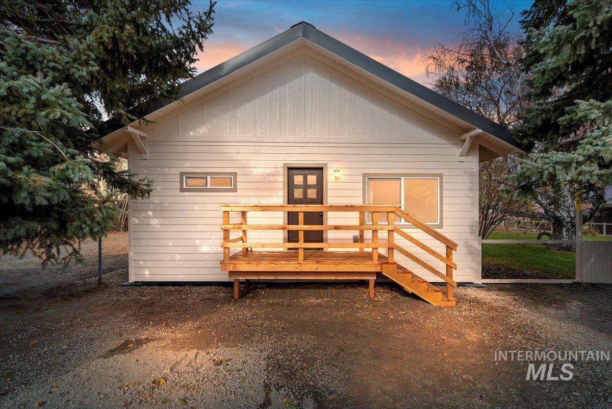 210 E Golden Gate Ave, Wilder, Idaho 83676, 2 Bedrooms, 1 Bathroom, Residential For Sale, Price $334,900, 98967860