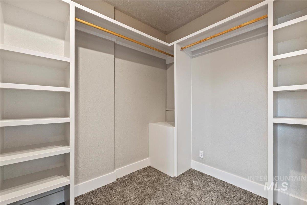 210 E Golden Gate Ave, Wilder, Idaho 83676, 2 Bedrooms, 1 Bathroom, Residential For Sale, Price $334,900, 98967860