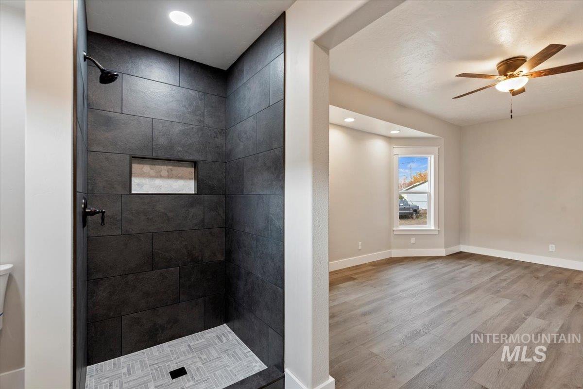 210 E Golden Gate Ave, Wilder, Idaho 83676, 2 Bedrooms, 1 Bathroom, Residential For Sale, Price $334,900, 98967860