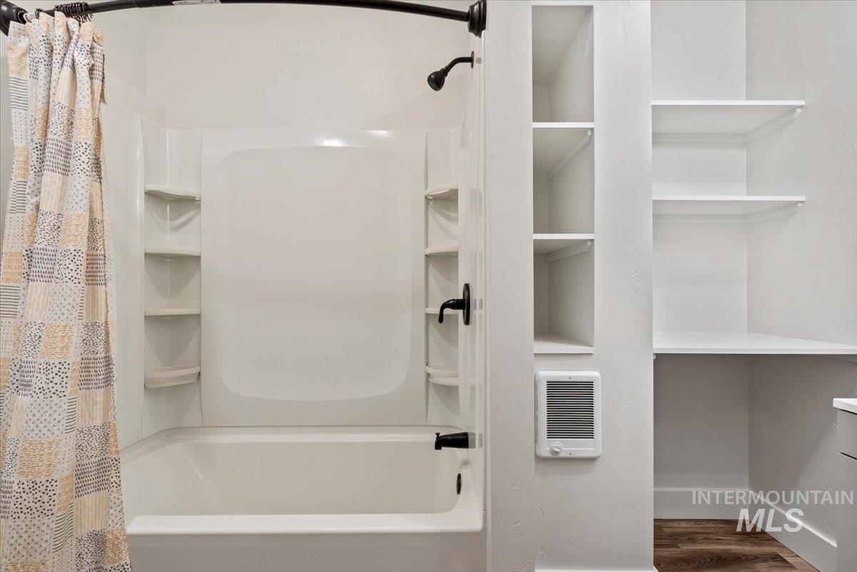 210 E Golden Gate Ave, Wilder, Idaho 83676, 2 Bedrooms, 1 Bathroom, Residential For Sale, Price $334,900, 98967860