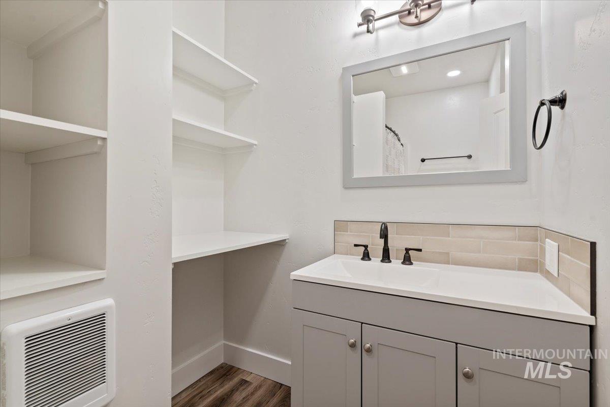 210 E Golden Gate Ave, Wilder, Idaho 83676, 2 Bedrooms, 1 Bathroom, Residential For Sale, Price $334,900, 98967860