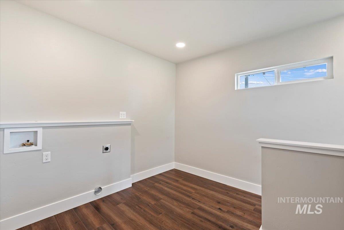 210 E Golden Gate Ave, Wilder, Idaho 83676, 2 Bedrooms, 1 Bathroom, Residential For Sale, Price $334,900, 98967860