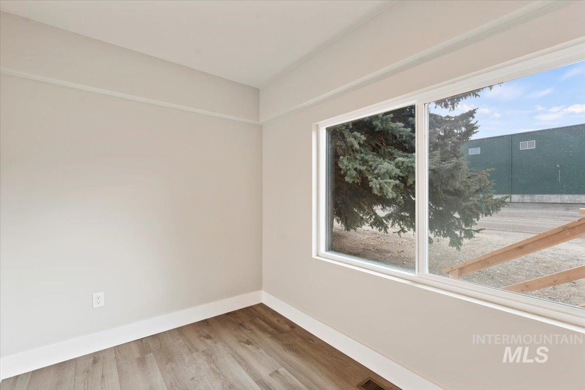 210 E Golden Gate Ave, Wilder, Idaho 83676, 2 Bedrooms, 1 Bathroom, Residential For Sale, Price $334,900, 98967860