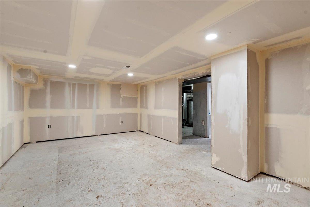 210 E Golden Gate Ave, Wilder, Idaho 83676, 2 Bedrooms, 1 Bathroom, Residential For Sale, Price $334,900, 98967860