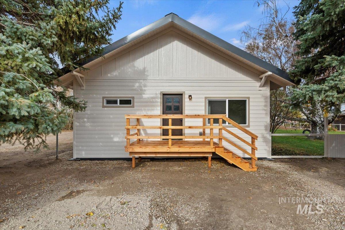 210 E Golden Gate Ave, Wilder, Idaho 83676, 2 Bedrooms, 1 Bathroom, Residential For Sale, Price $334,900, 98967860